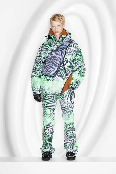 Look 50